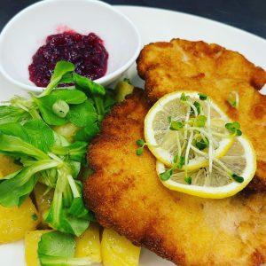Darf bei keinem Catering fehlen - das klassische Wiener Schnitzel